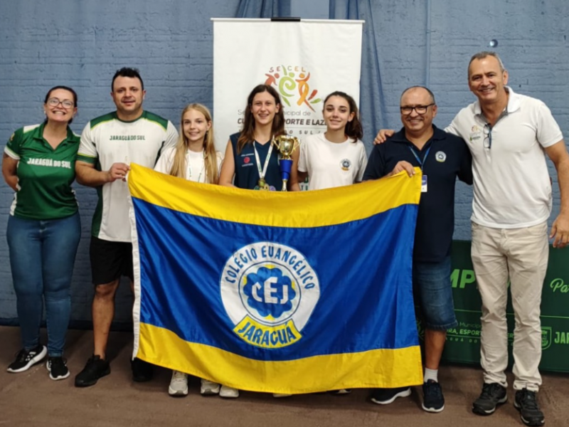 Grande conquista do título de campeão geral dos Jogos Escolares de 15 a 17 anos na categoria feminina de tênis de mesa